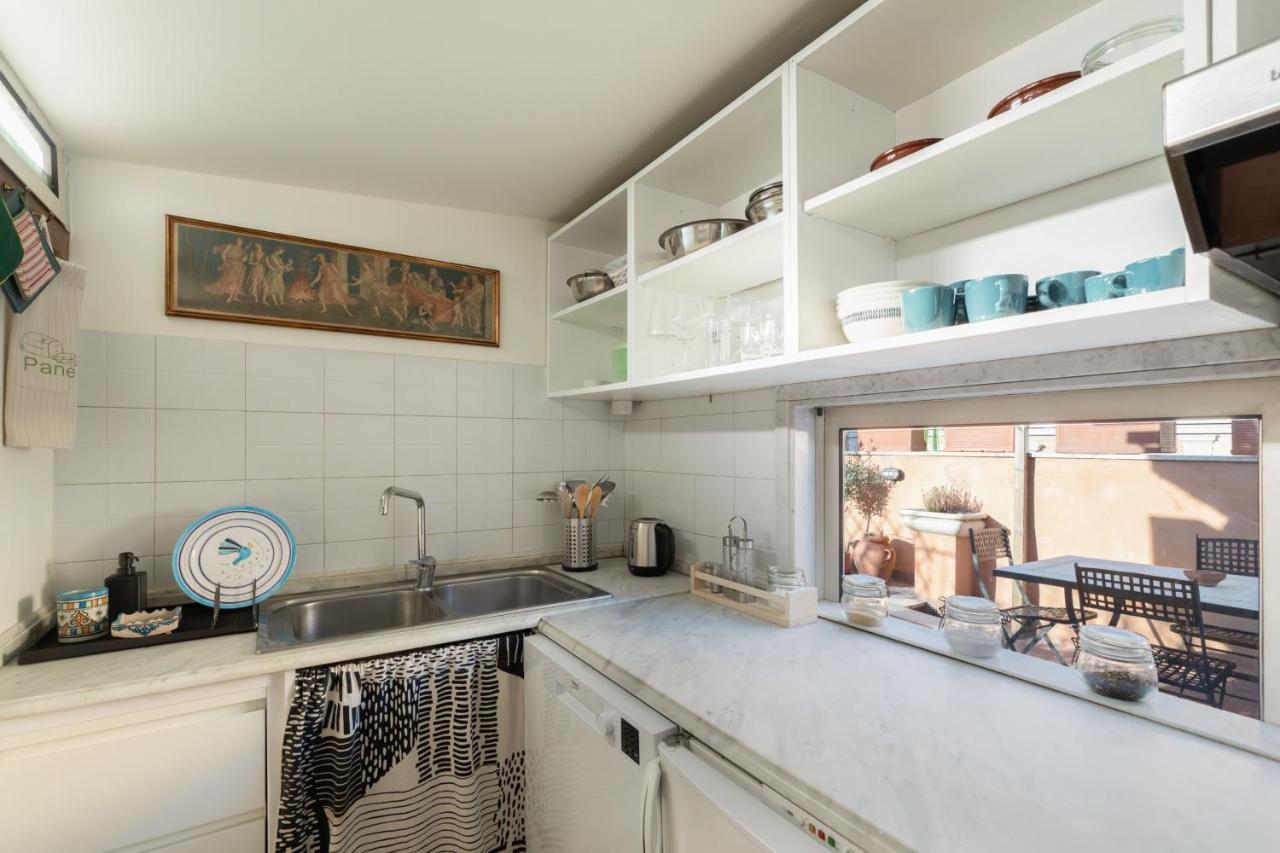 Bright And Comfy Terraced Apartment In Trastevere Roma Exterior foto